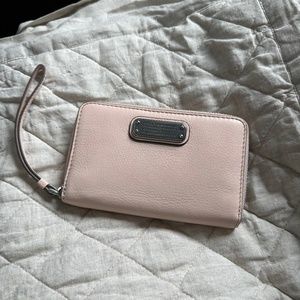 Marc by Marc Jacobs Q Wingman Wristlet wallet